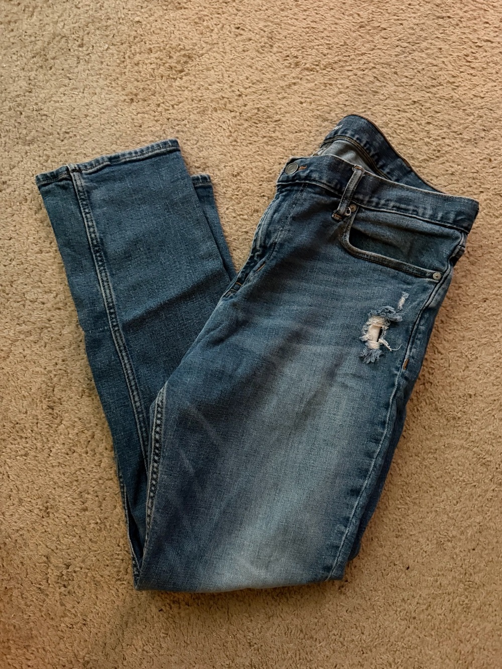 Old Navy Men's Medium Blue Relaxed Ripped Jeans